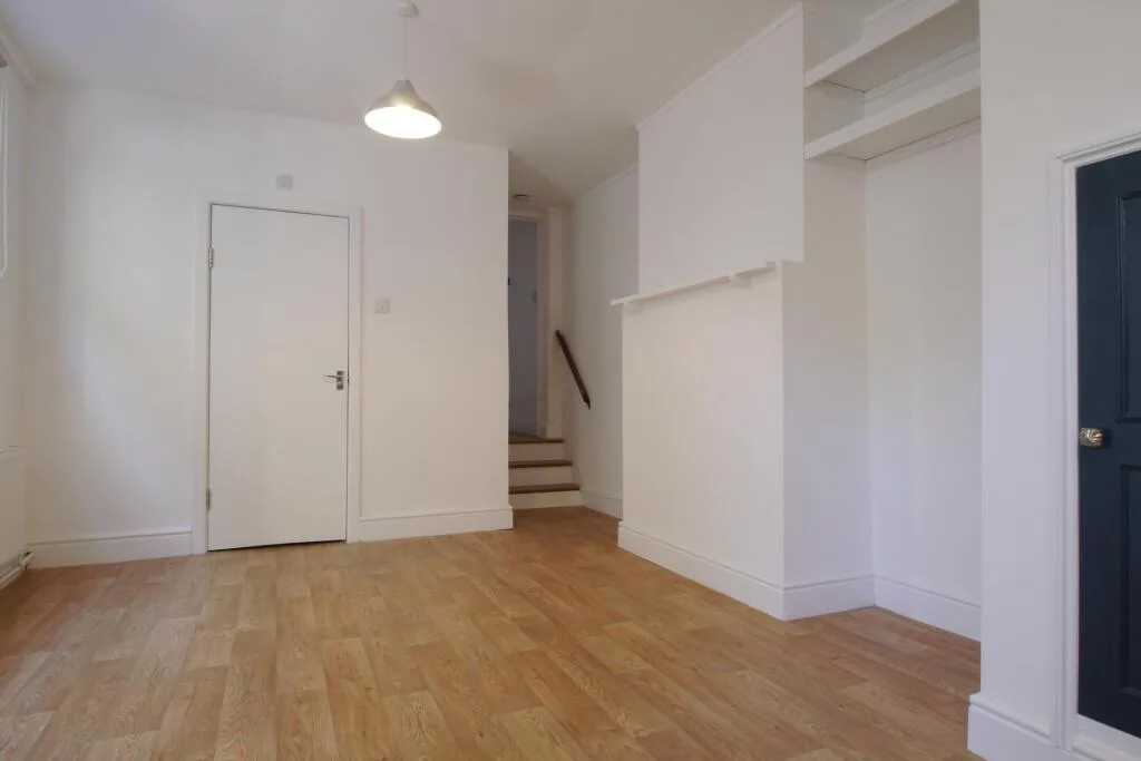 2 bedroom ground floor maisonette for rent