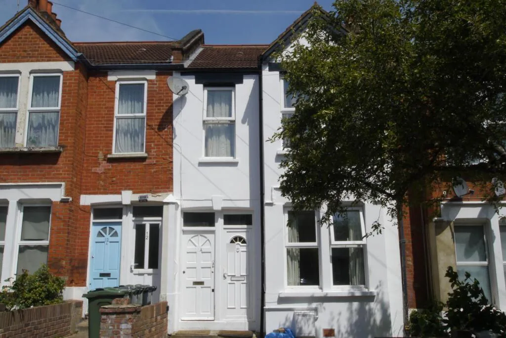 2 bedroom ground floor maisonette for rent