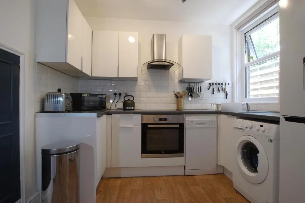 2 bedroom ground floor maisonette for rent