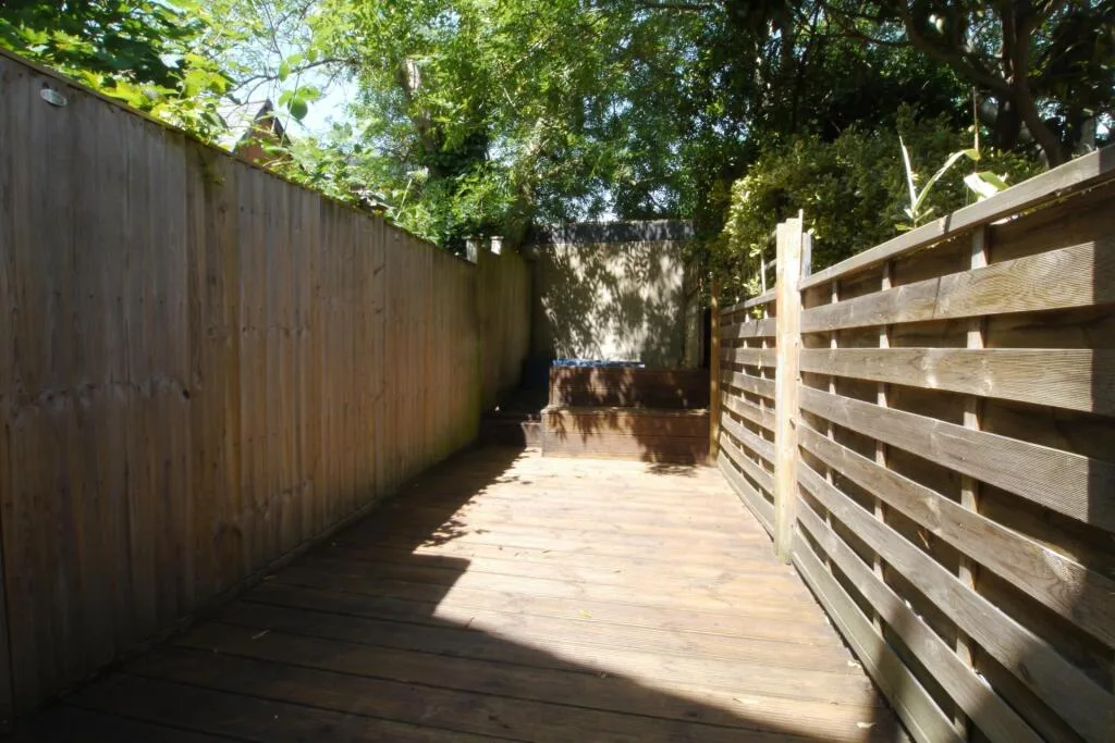 2 bedroom ground floor maisonette for rent