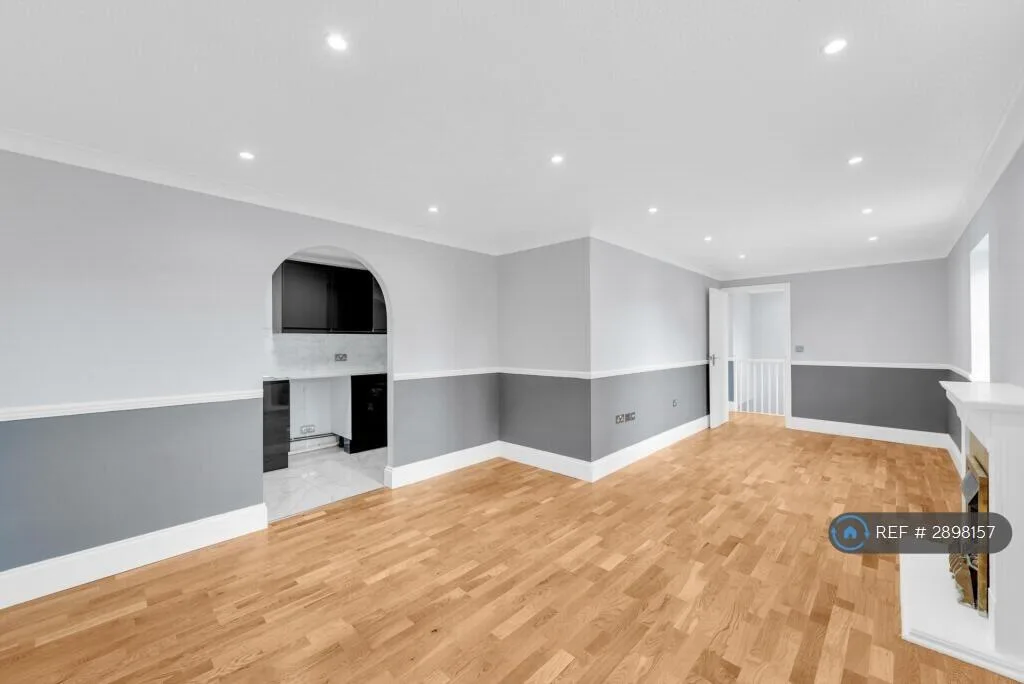 2 bedroom end of terrace house for rent