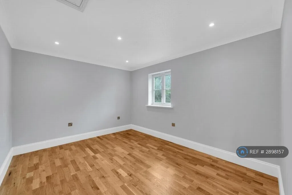 2 bedroom end of terrace house for rent