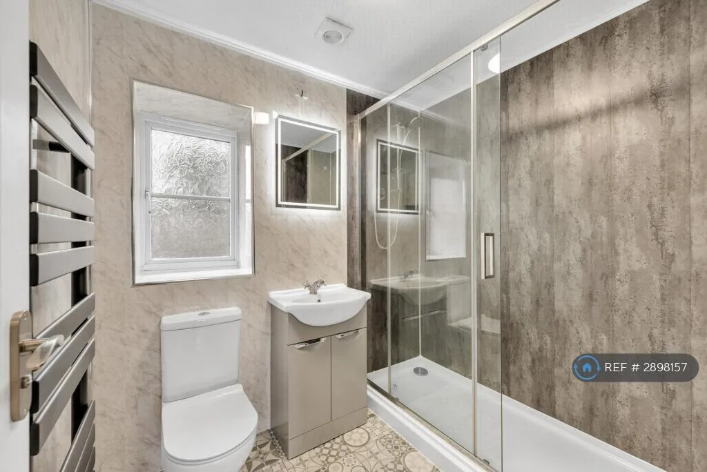 2 bedroom end of terrace house for rent