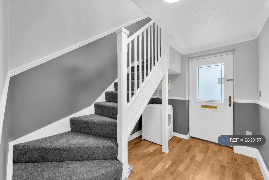 2 bedroom end of terrace house for rent