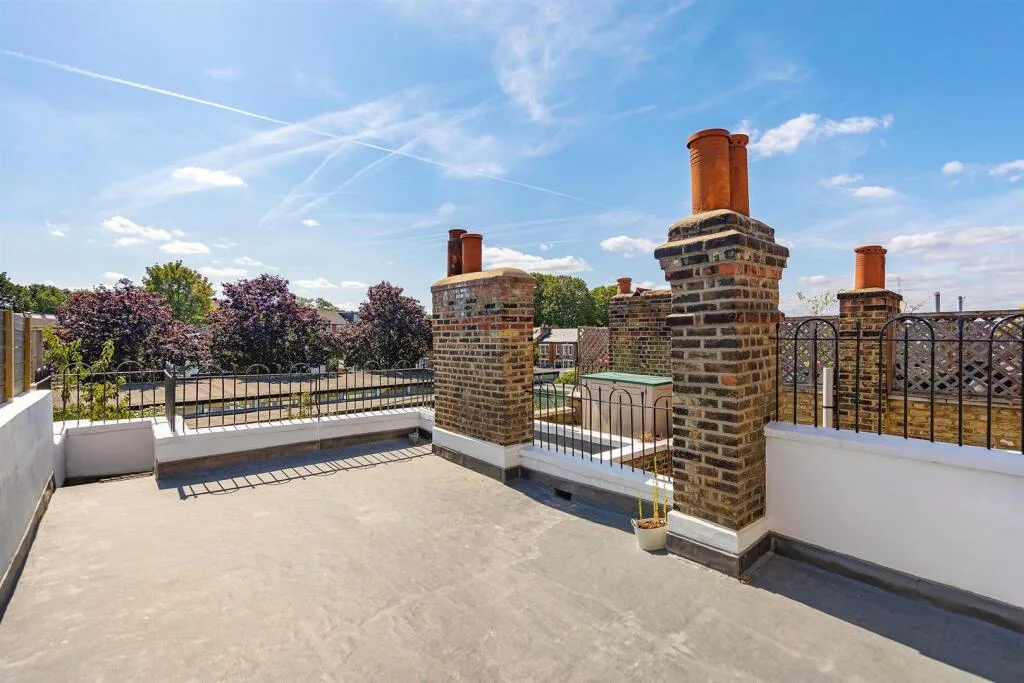 3 bedroom flat for rent