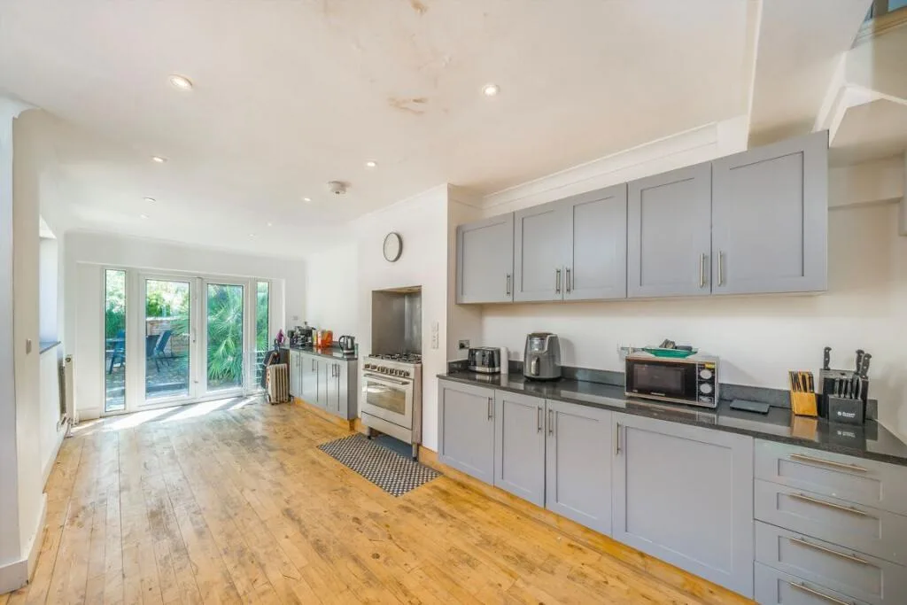4 bedroom house for rent