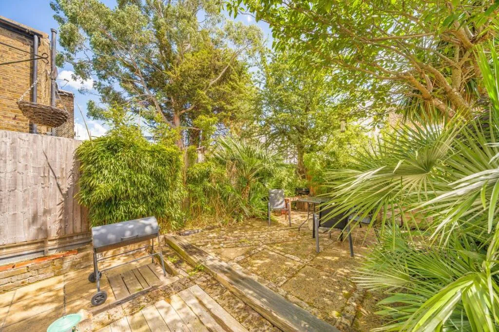 4 bedroom house for rent