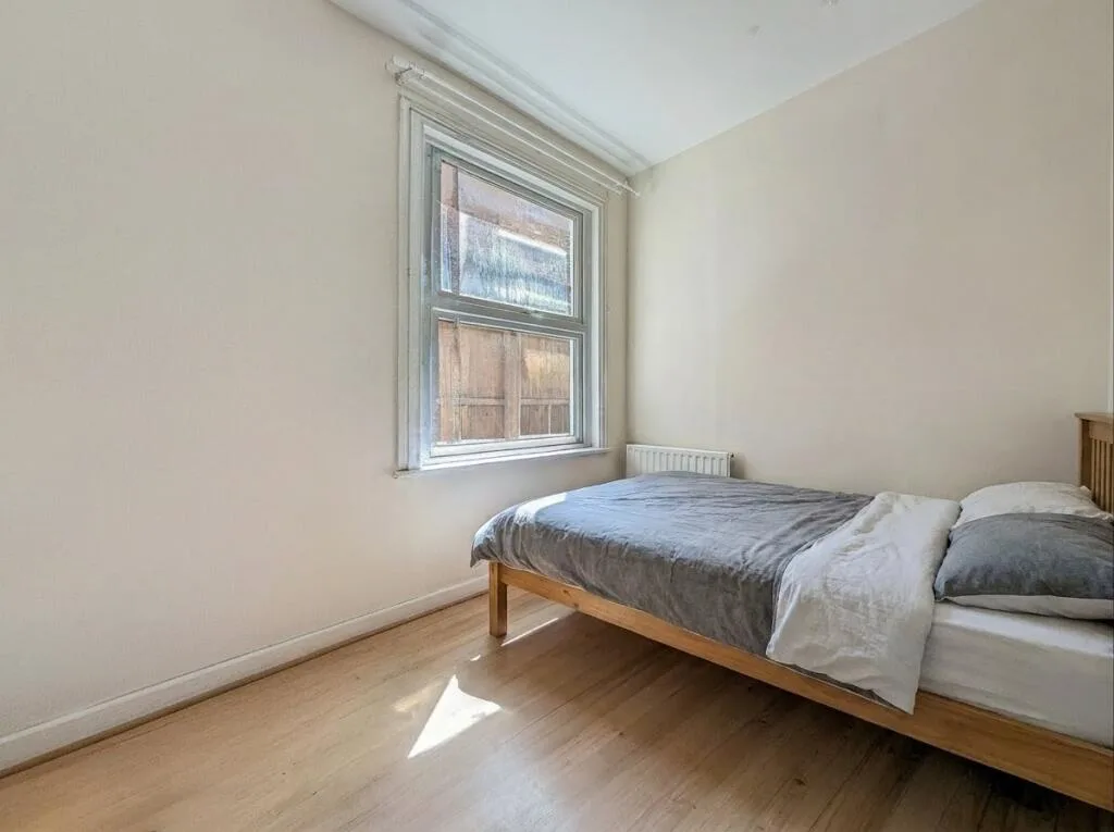 2 bedroom maisonette for rent