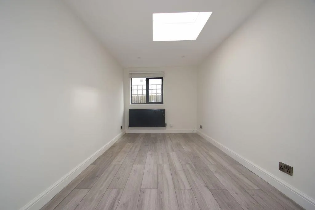 1 bedroom detached house for rent