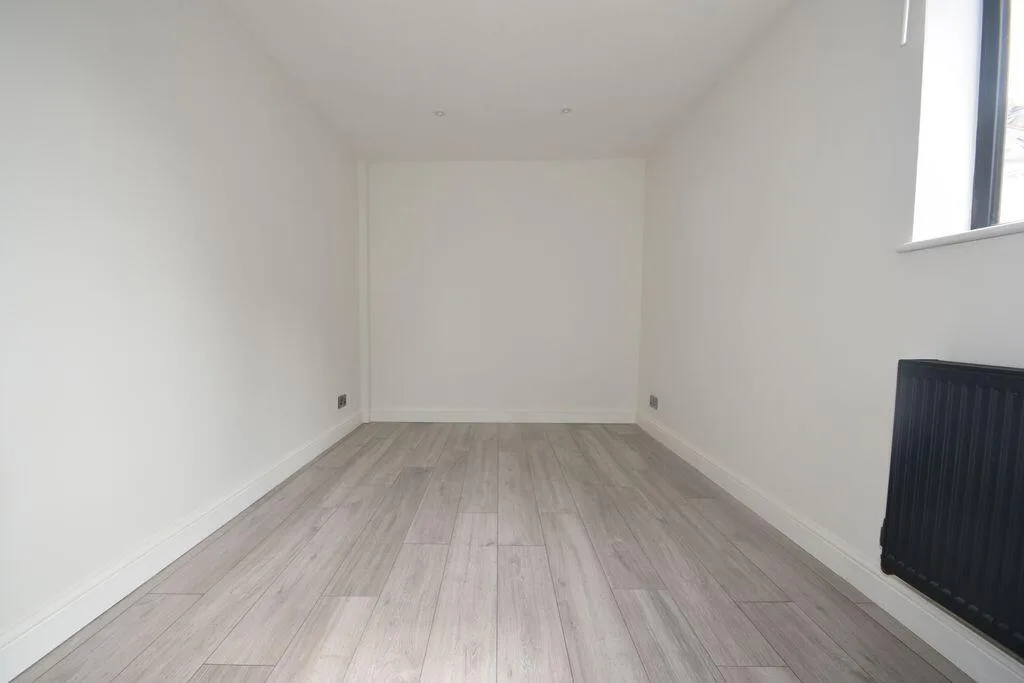 1 bedroom detached house for rent