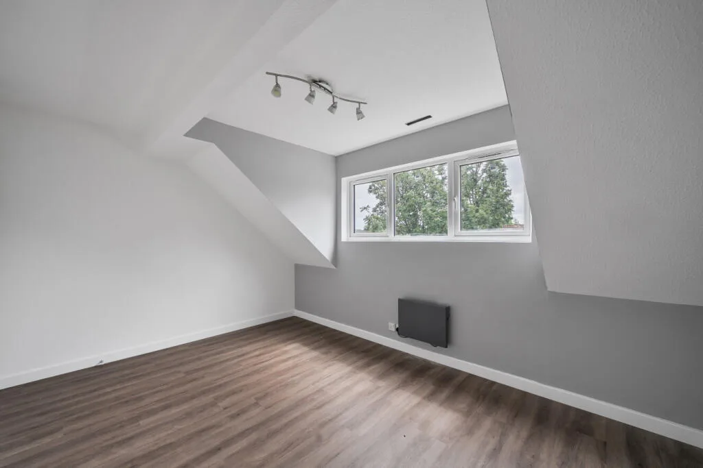 2 bedroom maisonette for rent