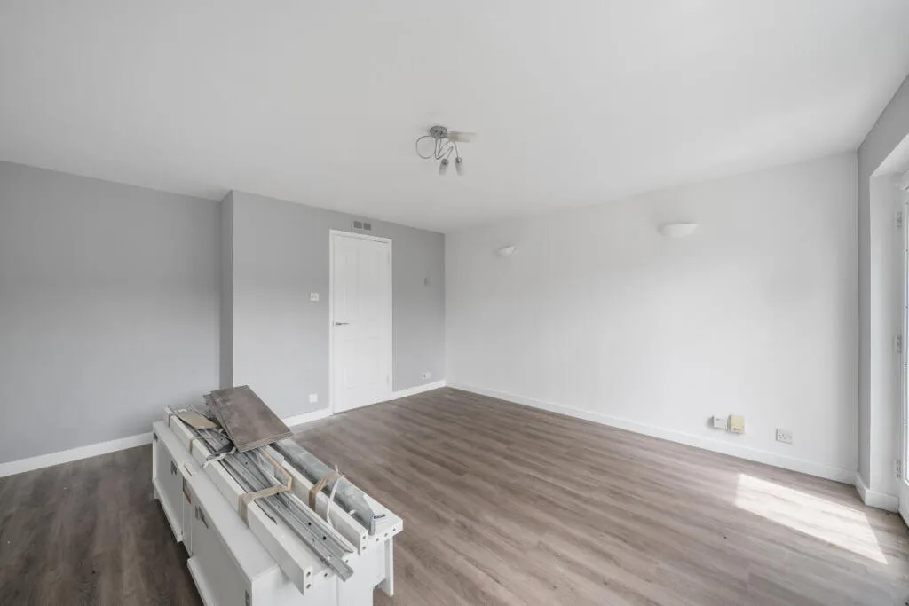 2 bedroom maisonette for rent