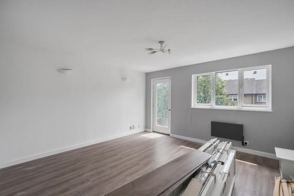 2 bedroom maisonette for rent