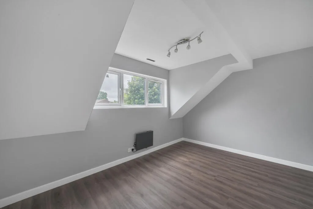 2 bedroom maisonette for rent