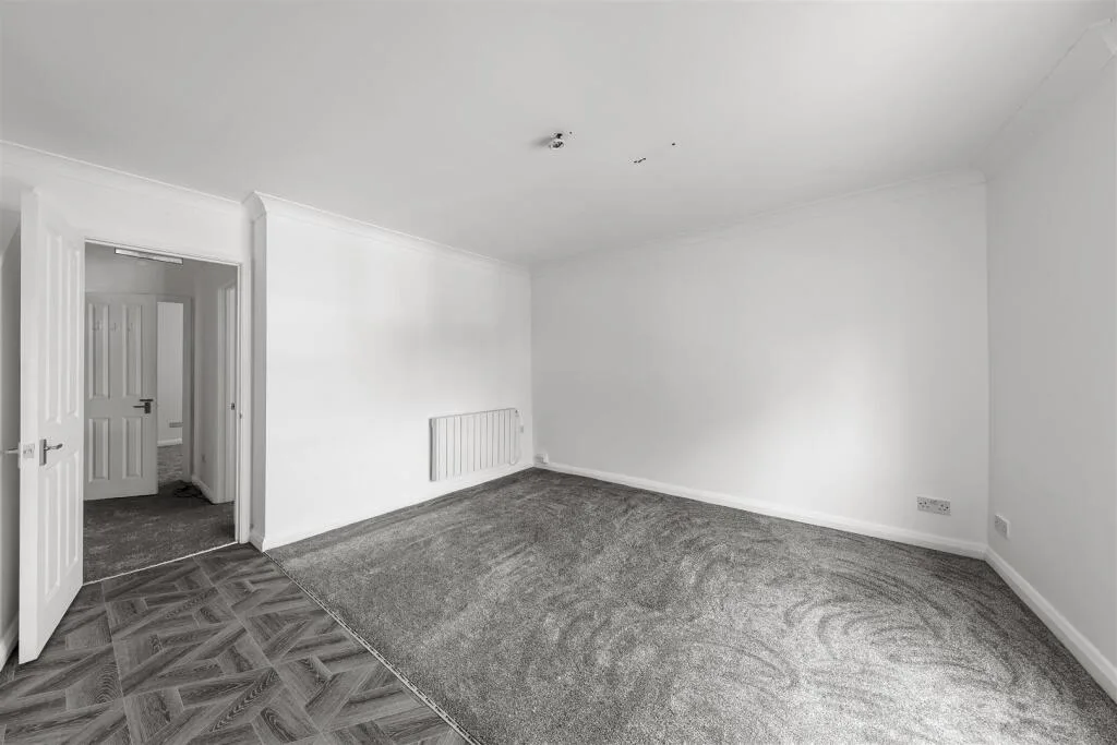 2 bedroom maisonette for rent