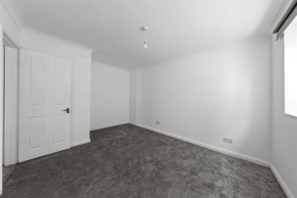 2 bedroom maisonette for rent
