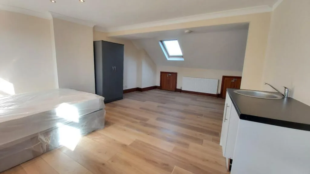 Studio flat for rent