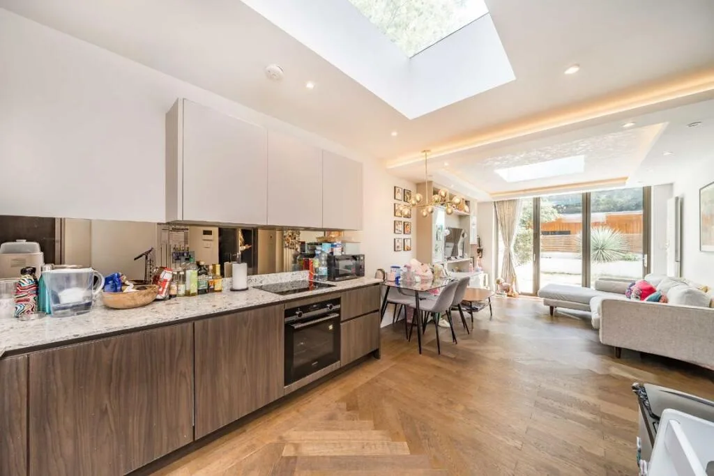 3 bedroom flat for rent