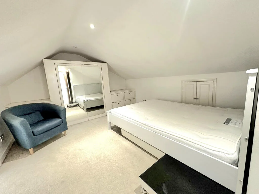 3 bedroom flat for rent