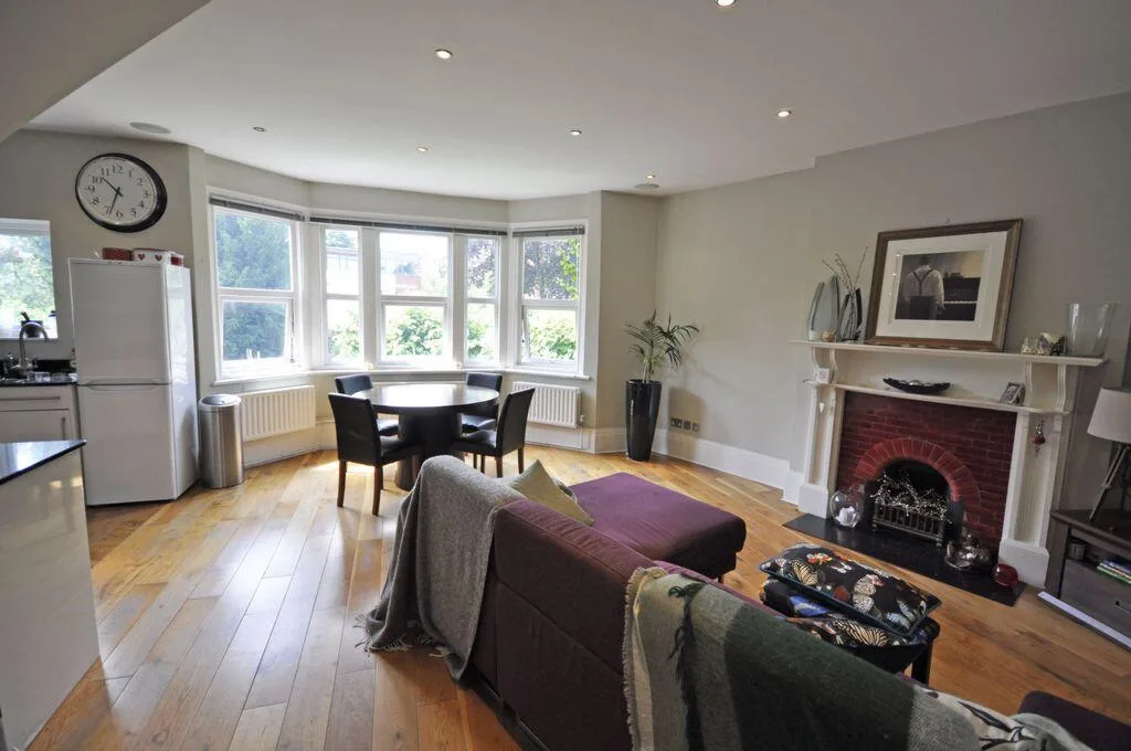 3 bedroom maisonette for rent