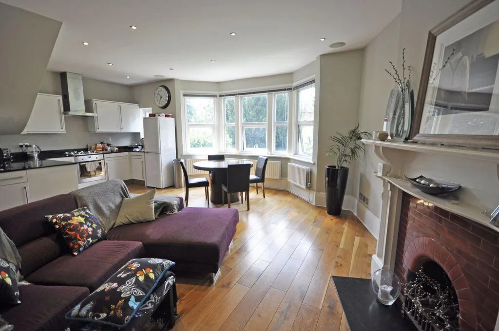 3 bedroom maisonette for rent