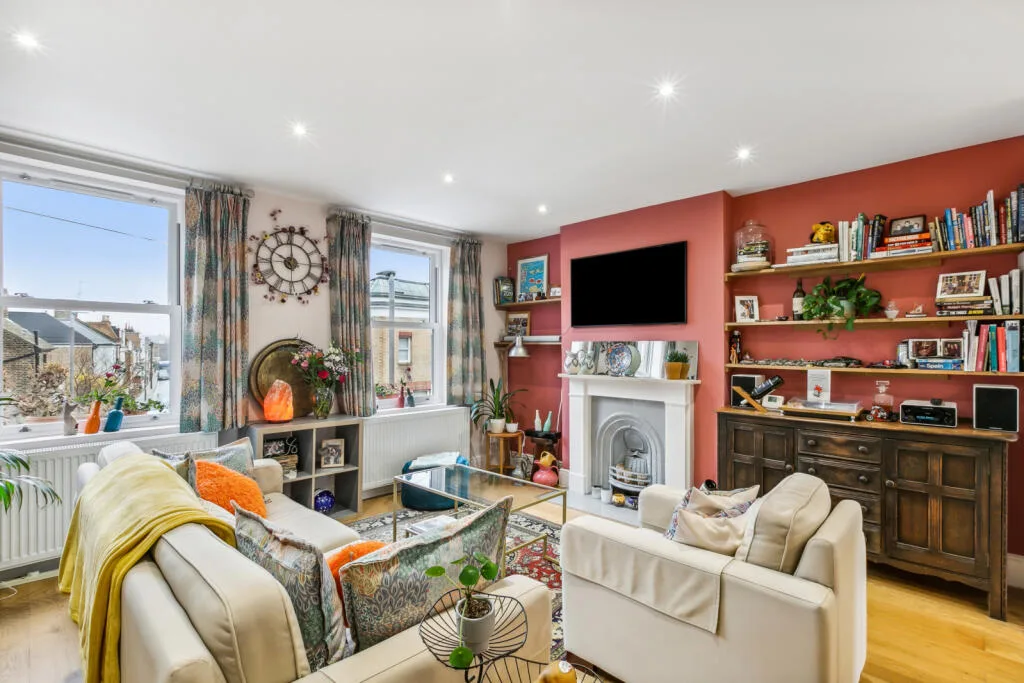 3 bedroom maisonette for rent