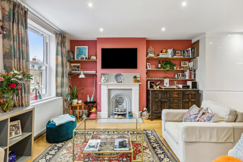3 bedroom maisonette for rent