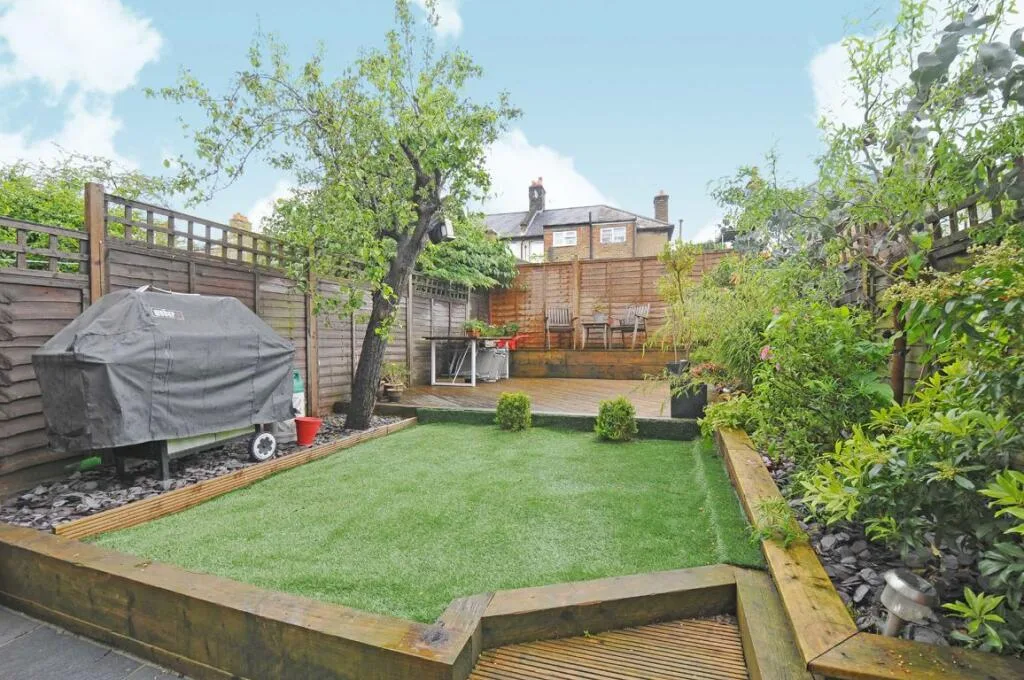 4 bedroom terraced house for rent