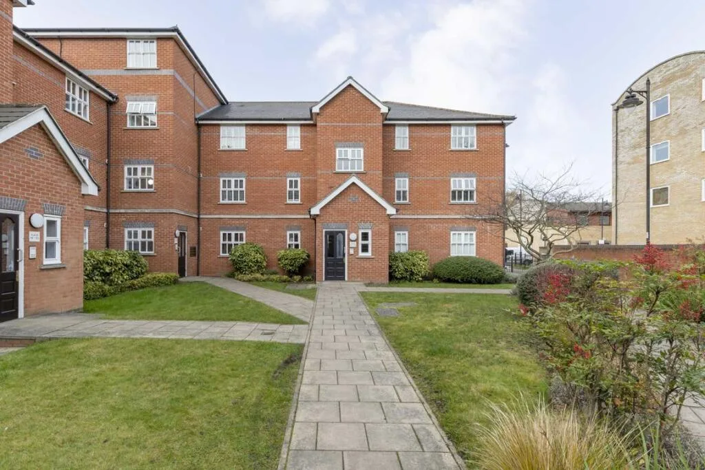 2 bedroom flat for rent