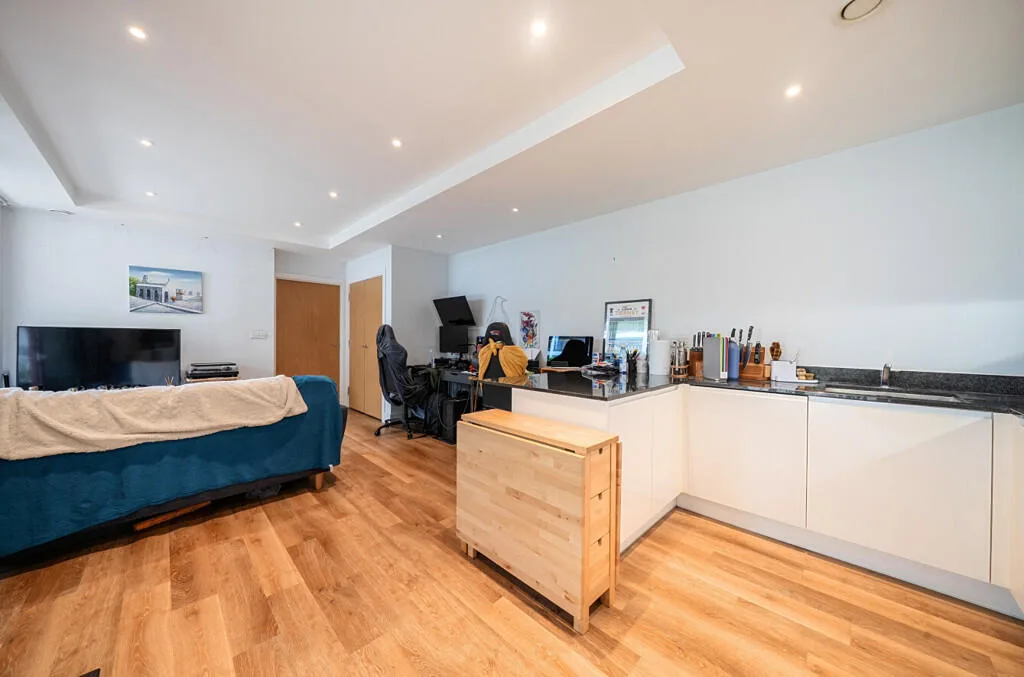 1 bedroom ground floor flat for rent