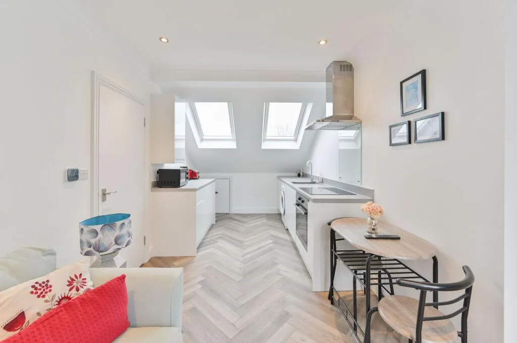 1 bedroom maisonette for rent
