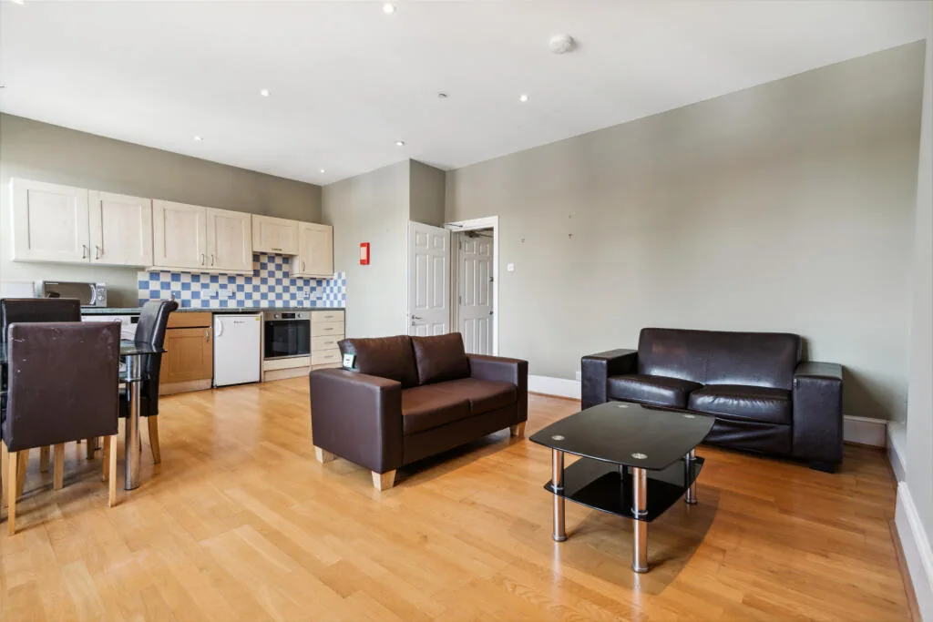 2 bedroom semi-detached house for rent