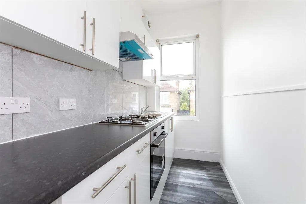 2 bedroom maisonette for rent