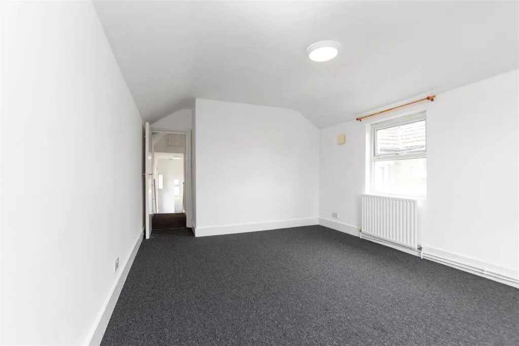 2 bedroom maisonette for rent