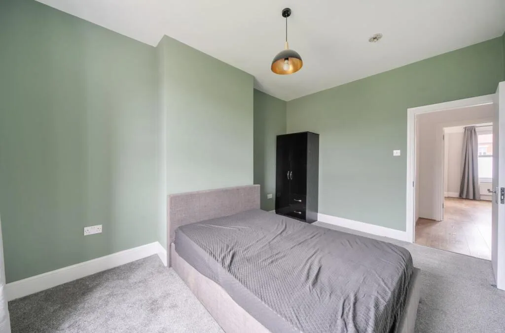 2 bedroom maisonette for rent
