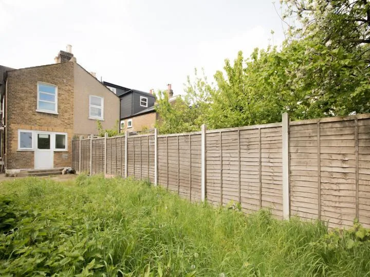 4 bedroom semi-detached house for rent