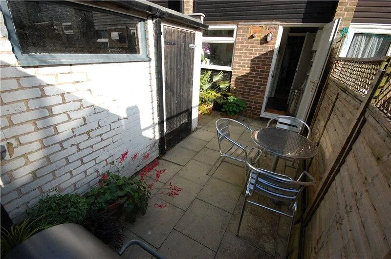 1 bedroom house for rent