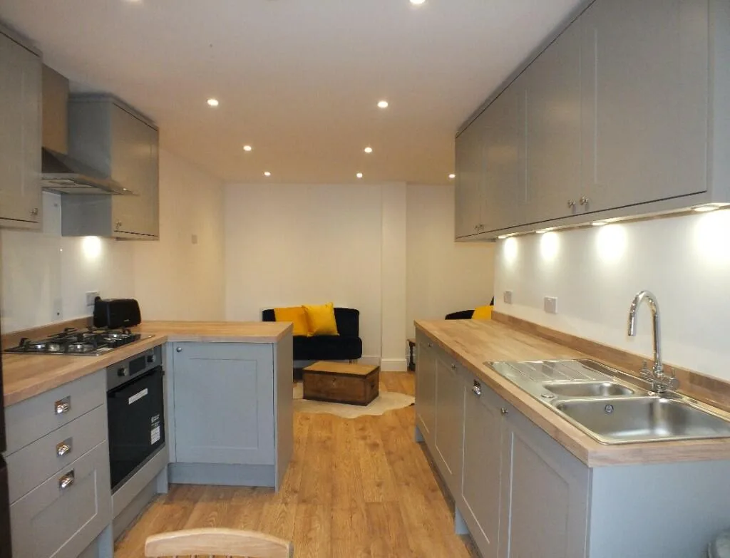 2 bedroom ground floor maisonette for rent