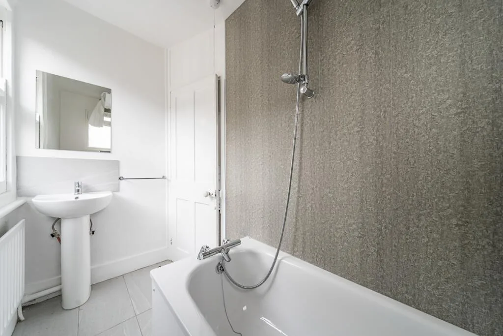1 bedroom maisonette for rent