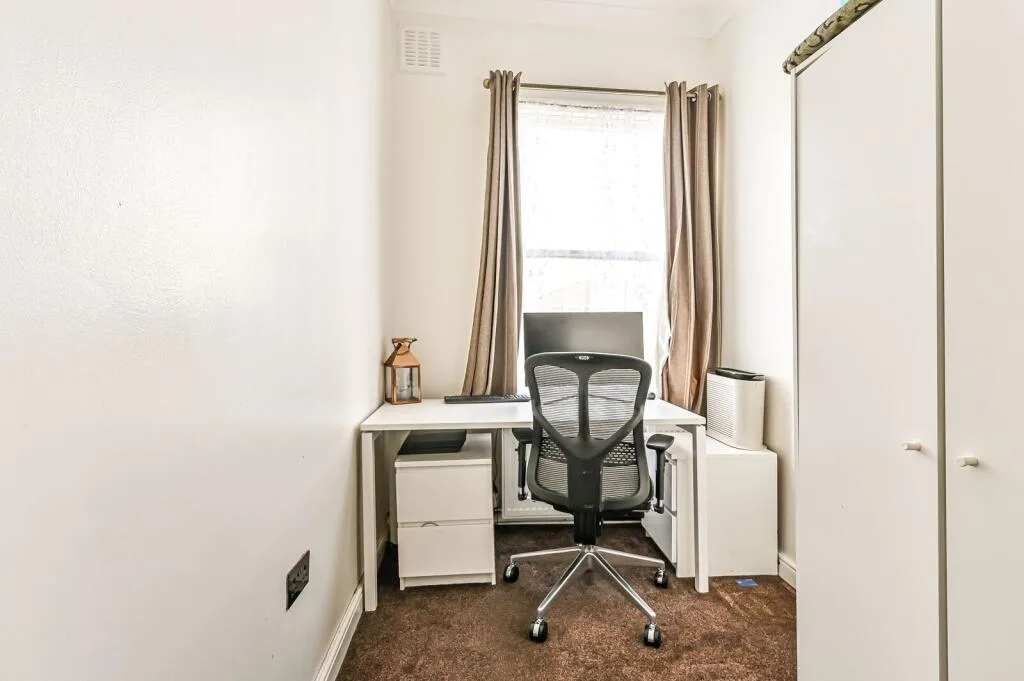 2 bedroom maisonette for rent