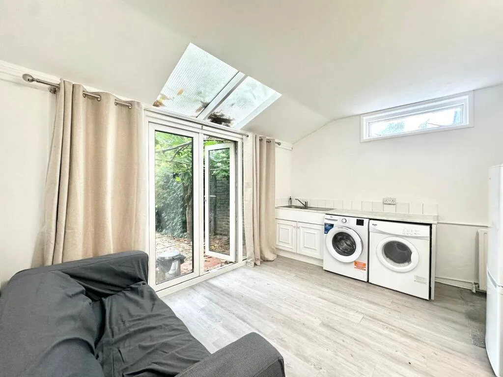 1 bedroom apartment for rent