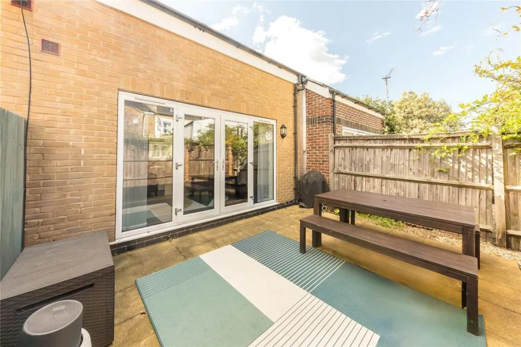 2 bedroom terraced house for rent