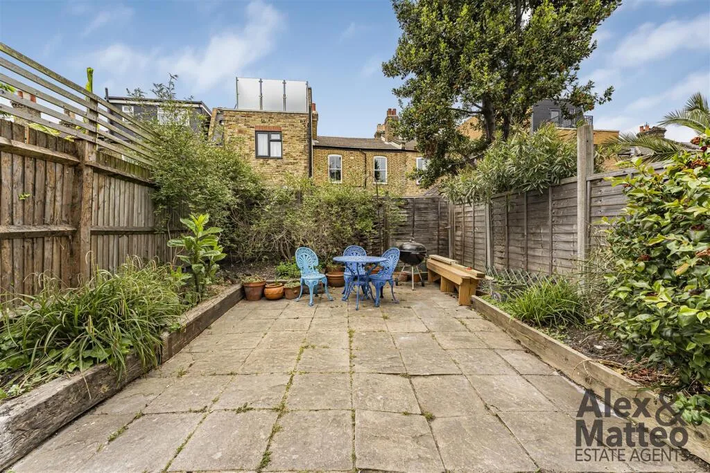 4 bedroom house for rent