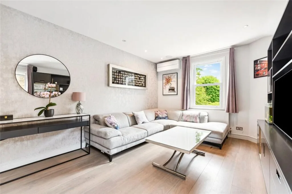 4 bedroom flat for rent