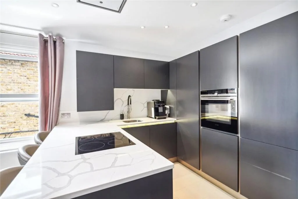 4 bedroom flat for rent