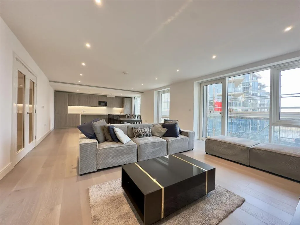3 bedroom flat for rent