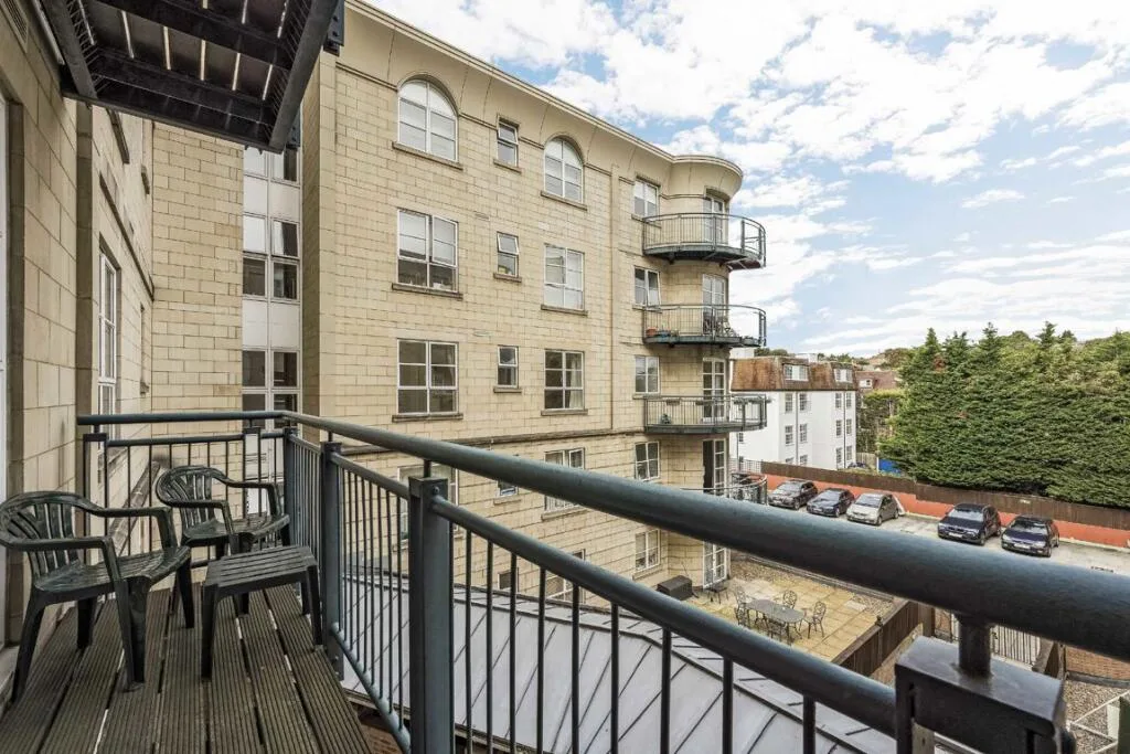 2 bedroom flat for rent