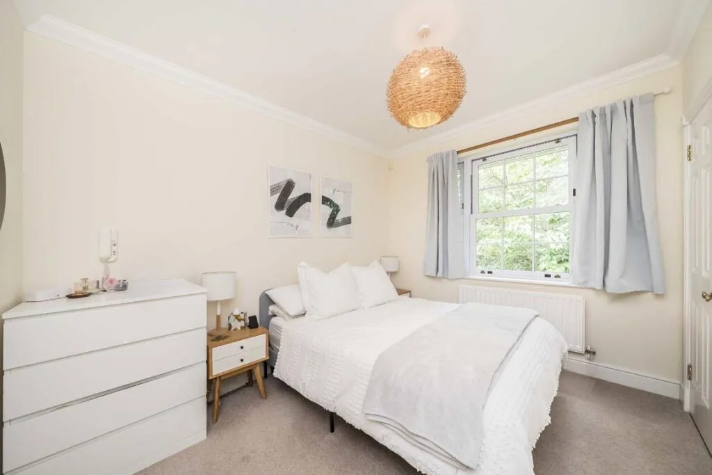 2 bedroom maisonette for rent