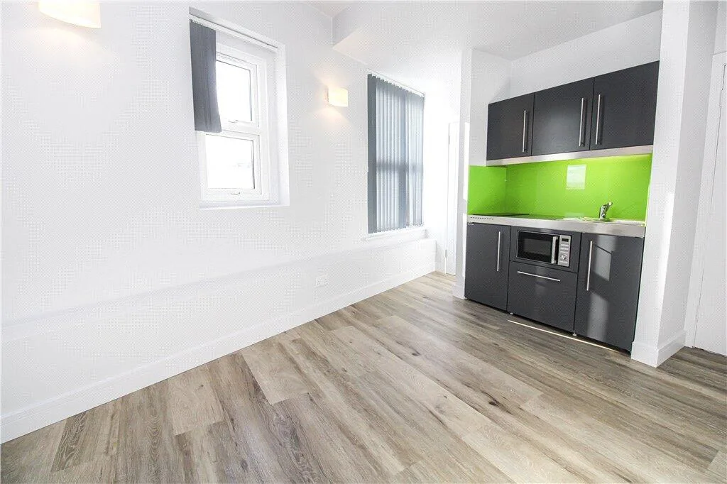 Studio flat for rent