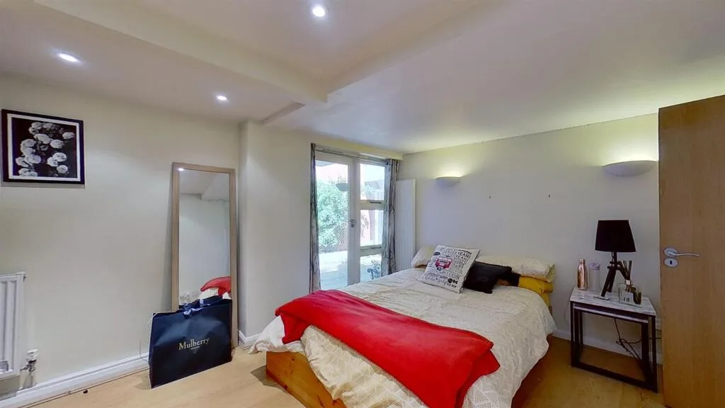 3 bedroom flat for rent
